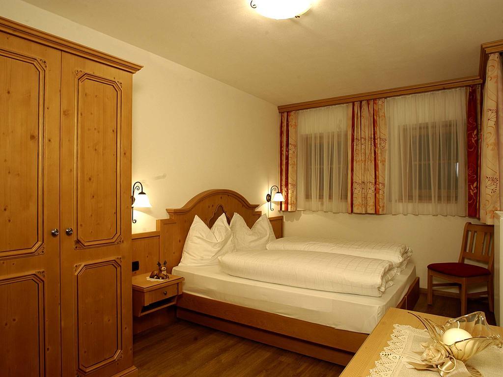 Apartments Mirabell Livinallongo Del Col Di Lana Ngoại thất bức ảnh